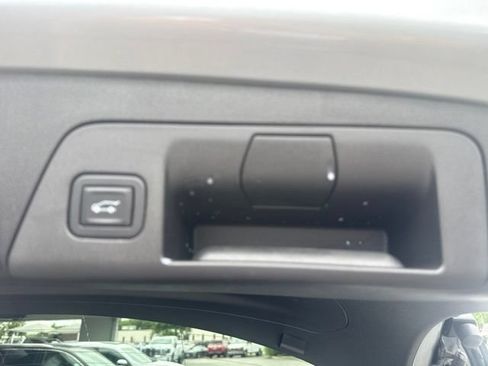 Used 2023 Buick Envision Avenir AWD/4WD image 26