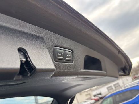 Used 2024 Kia Telluride SX w/ Towing Package image 9