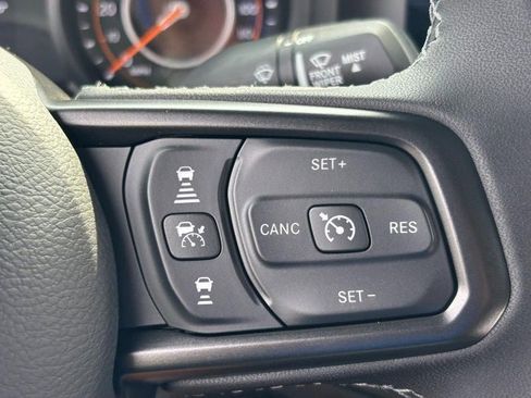 New 2025 Jeep Gladiator Sport image 13