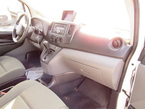 Used 2017 Nissan NV200 S image 16