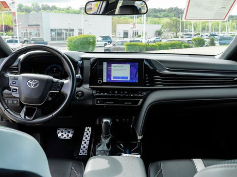 Certified 2025 Toyota Camry SE FWD image 30