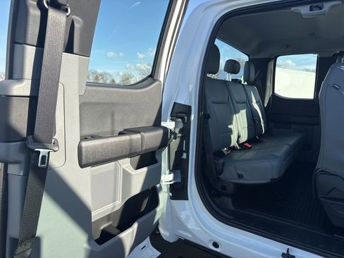 New 2026 Ford F250 XL w/ FX4 Off-Road Package image 18