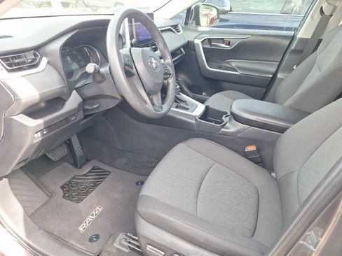 Used 2024 Toyota RAV4 XLE w/ Convenience Package image 15