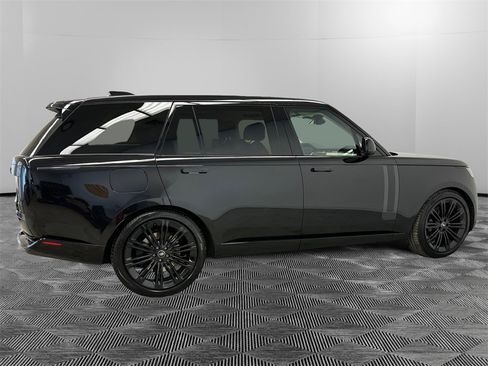 Used 2024 Land Rover Range Rover Long Wheelbase SE image 6