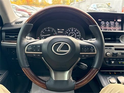 Used 2016 Lexus ES 350 image 17