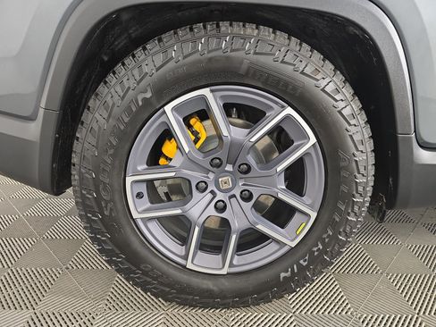 Used 2024 Rivian R1T Adventure AWD/4WD image 12