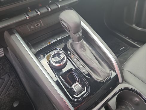 Used 2026 Chevrolet Colorado Trail Boss AWD/4WD image 27