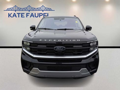 Used 2025 Ford Expedition Max Platinum AWD/4WD image 2