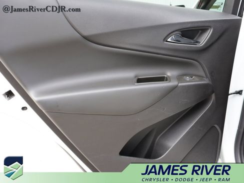 Used 2024 Chevrolet Equinox LT AWD/4WD image 17