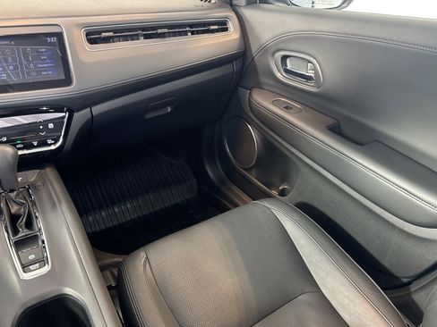 Used 2019 Honda HR-V Touring image 22