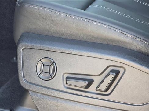 New 2025 Audi Q5 Premium w/ Convenience Package AWD/4WD image 14