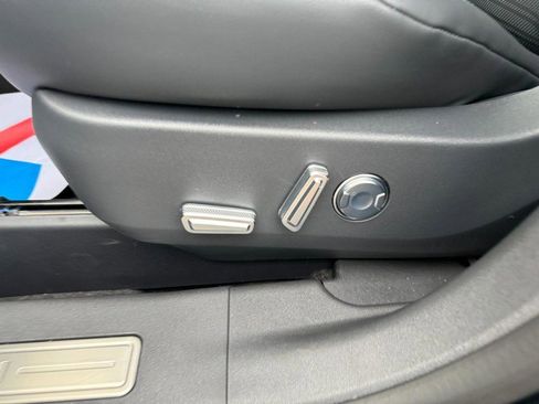 Used 2024 Lincoln Nautilus Reserve w/ Equipment Group 202A image 17