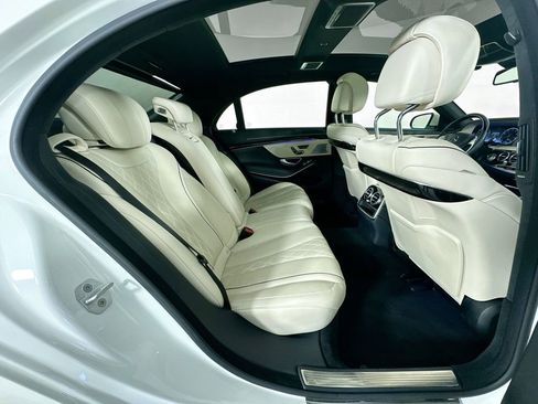 Used 2015 Mercedes-Benz S 550 Sedan image 28