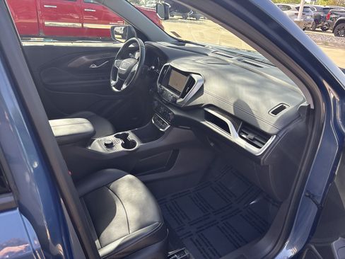 Used 2024 GMC Terrain SLT w/ Infotainment Package II AWD/4WD image 14