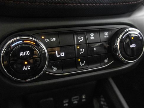 Used 2023 Chevrolet TrailBlazer RS w/ Sun and Liftgate Package FWD image 30