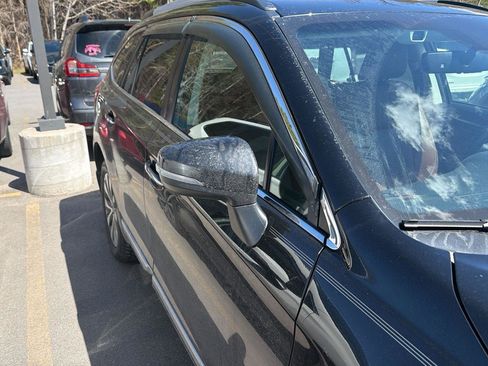 Used 2018 Subaru Outback 2.5i Touring AWD/4WD image 5