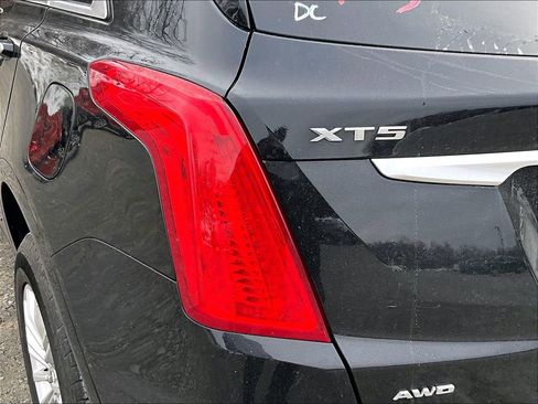 Used 2019 Cadillac XT5 AWD image 28
