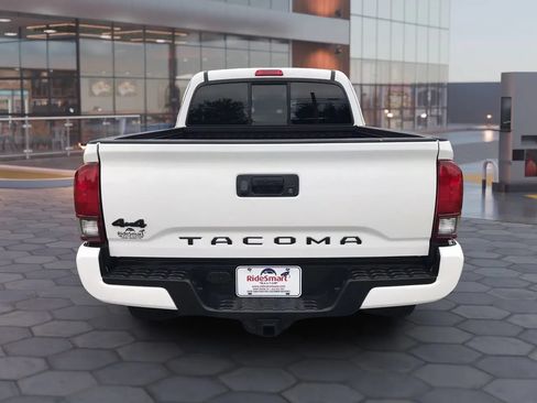 Used 2020 Toyota Tacoma SR w/ SX Package AWD/4WD image 9