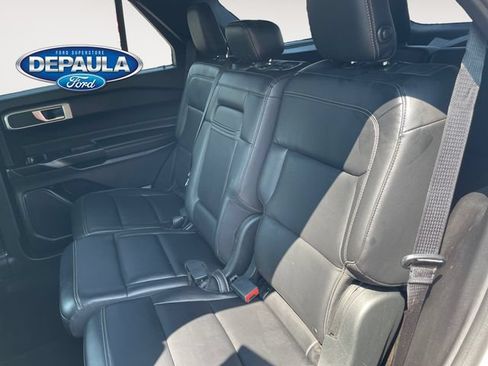 Used 2020 Ford Explorer XLT w/ Equipment Group 202A AWD/4WD image 17