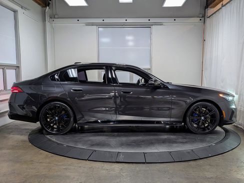 Used 2025 BMW 530i 530i w/ M Sport Package image 10