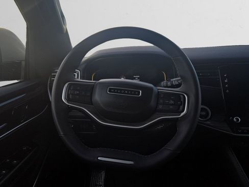 Used 2022 Jeep Wagoneer Series II w/ Premium Group I image 13