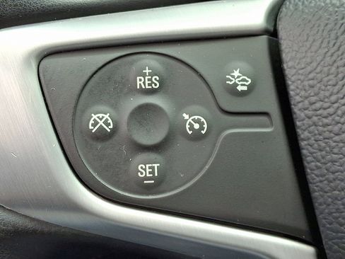 Used 2023 GMC Acadia SLT image 24