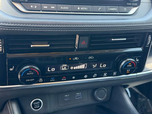Certified 2021 Nissan Rogue SL FWD image 26