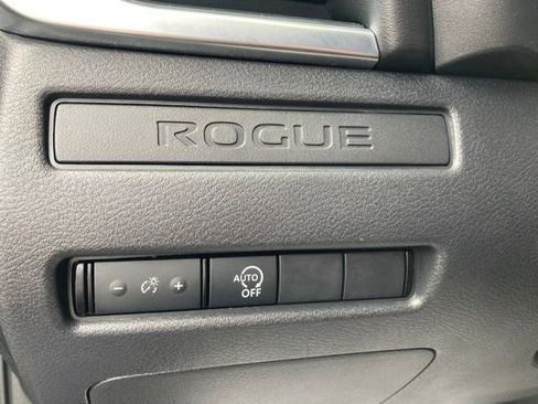 Used 2023 Nissan Rogue S AWD/4WD image 26