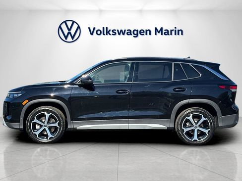 New 2026 Volkswagen Tiguan SE image 2