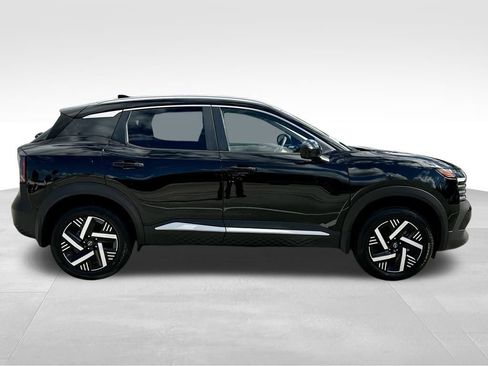 New 2026 Nissan Kicks SV w/ SV Premium Package image 4