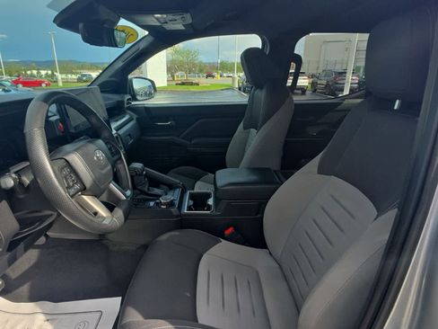 Used 2024 Toyota Tacoma TRD Sport w/ TRD Sport Upgrade Package image 29
