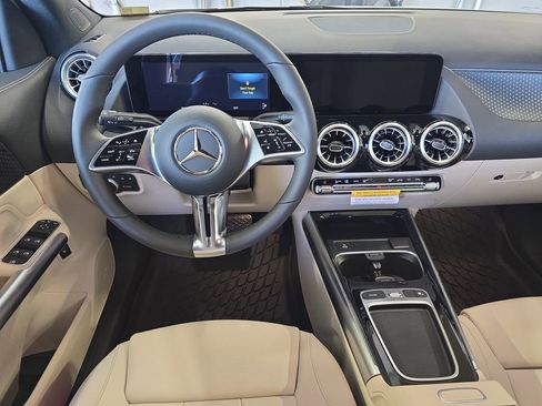 New 2026 Mercedes-Benz GLA 250 4MATIC image 17