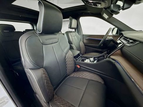 New 2025 Jeep Grand Cherokee Summit w/ Obsidian Package image 29