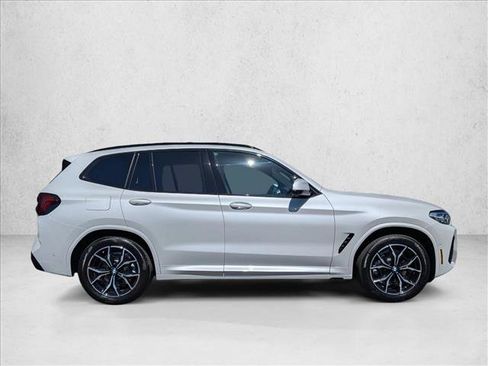 Used 2024 BMW X3 xDrive30i w/ Premium Package AWD/4WD image 4