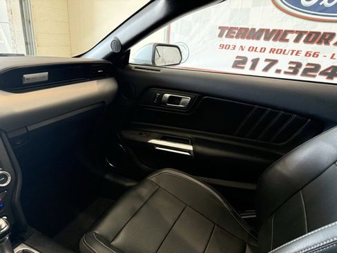 Used 2021 Ford Mustang Premium image 24