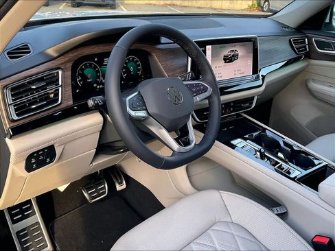 New 2026 Volkswagen Atlas SEL Premium R-Line image 9