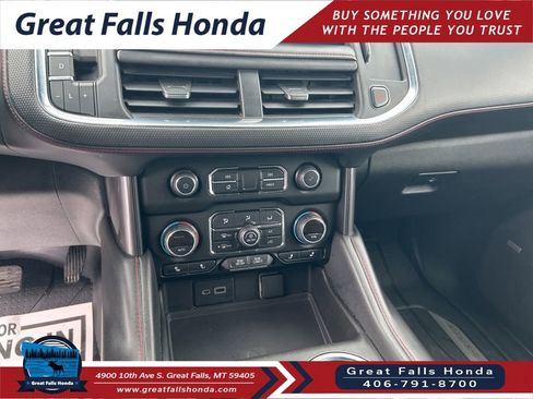 Used 2022 Chevrolet Suburban RST w/ Luxury Package image 17