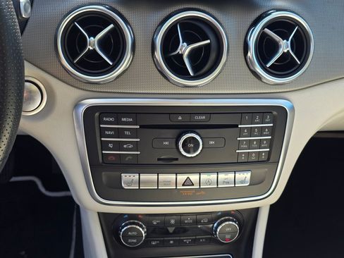 Used 2019 Mercedes-Benz GLA 250 image 16