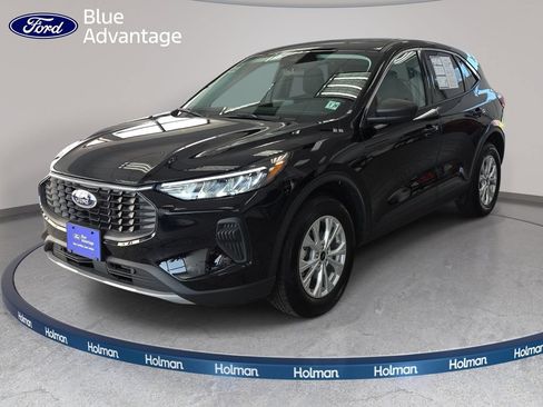 Certified 2023 Ford Escape Active AWD/4WD image 1
