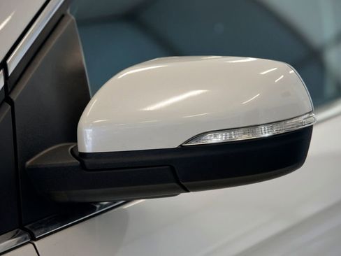 Used 2015 Ford Edge SEL w/ Equipment Group 201A AWD/4WD image 12