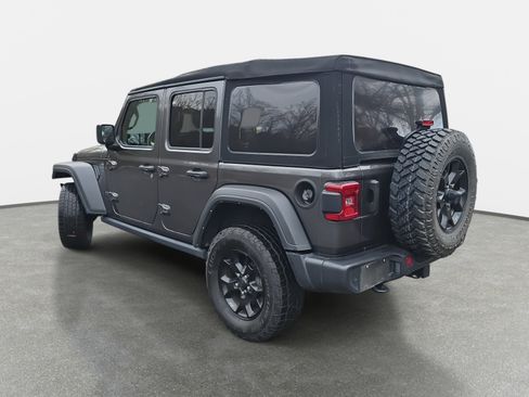 Used 2021 Jeep Wrangler Unlimited Willys image 7
