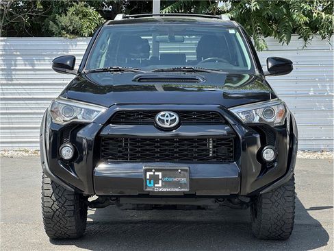 Used 2015 Toyota 4Runner SR5 AWD/4WD image 7