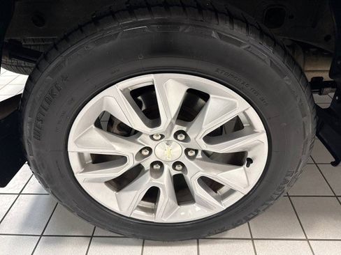 Used 2019 Chevrolet Silverado 1500 Custom w/ Custom Value Package image 10