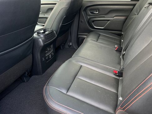 Used 2021 Nissan Titan PRO-4X w/ Pro-4x Convenience Package image 12