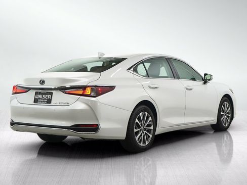 Used 2022 Lexus ES 250 w/ Premium Package AWD/4WD image 5