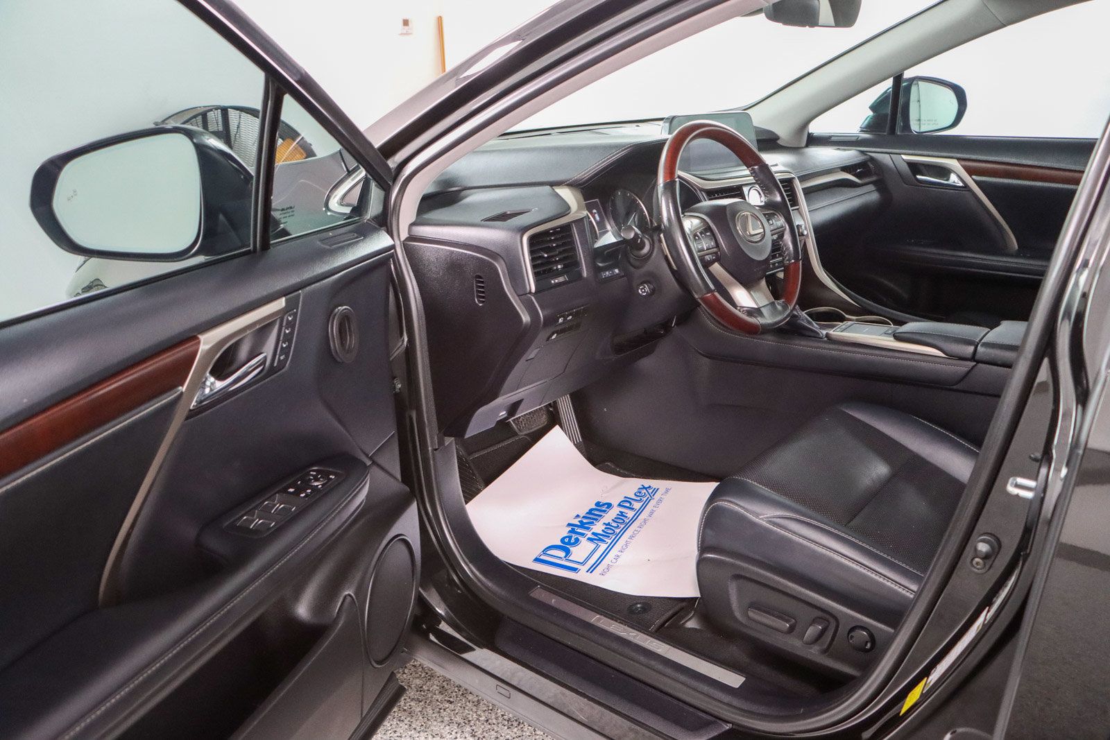 Used 2021 Lexus RX 350 FWD w/ Premium Package image 3