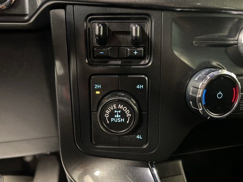 Certified 2022 Ford F150 XLT w/ Equipment Group 302A High image 17