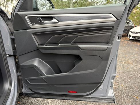 Used 2020 Volkswagen Atlas Cross Sport SEL Premium image 14