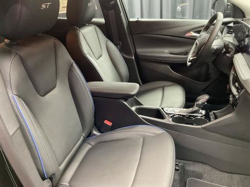 New 2026 Buick Encore GX Sport Touring w/ Comfort Package FWD image 17