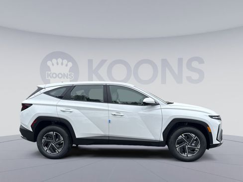 New 2026 Hyundai Tucson Blue SE image 8